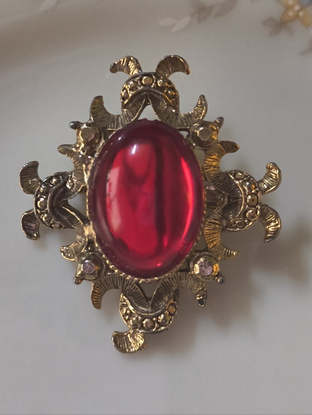 Vtg MCM Gothic Art Deco Style Red Glass Cabochon Jelly Belly Brooch